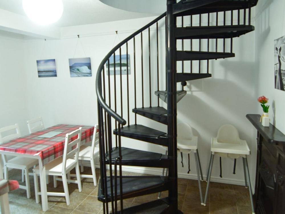 Portrush Townhouse Vandrehjem Eksteriør billede