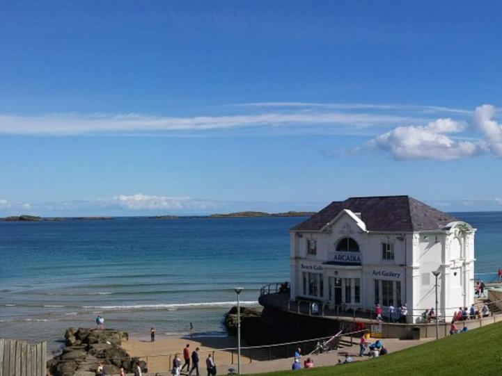 Portrush Townhouse Vandrehjem Eksteriør billede